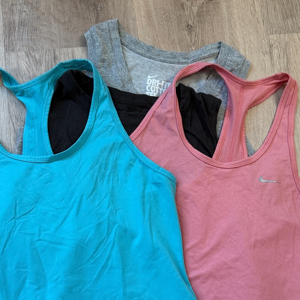 4 for 1 price! Chaser Black and Gray Pineapple Muscle Tee Set